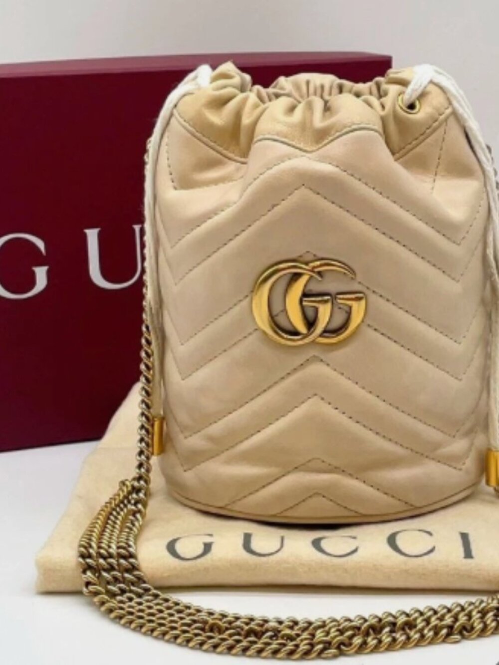 Gucci GG Marmont Leather Ivory Chain Shoulder Bag – Style 575163 – Made in Italy